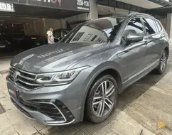 VOLKSWAGEN TIGUAN 2.0 300 TSI GASOLINA ALLSPACE R-LINE AUTOMÁTICO VOLKSWAGEN TIGUAN 2.0 300 TSI GASOLINA ALLSPACE R-LINE AUTOMÁTICO
