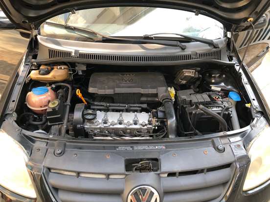 VOLKSWAGEN-FOX-2009