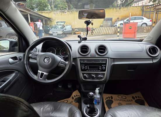 VOLKSWAGEN-GOL-2013