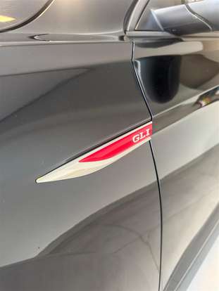 VOLKSWAGEN-JETTA-2023