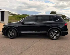 VOLKSWAGEN TIGUAN 2.0 300 TSI GASOLINA ALLSPACE R-LINE AUTOMÁTICO VOLKSWAGEN TIGUAN 2.0 300 TSI GASOLINA ALLSPACE R-LINE AUTOMÁTICO