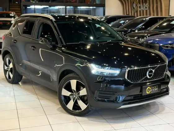 VOLVO XC40 2.0 T5 GASOLINA MOMENTUM AWD GEARTRONIC