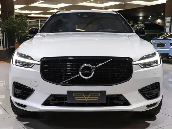VOLVO-XC60-2021