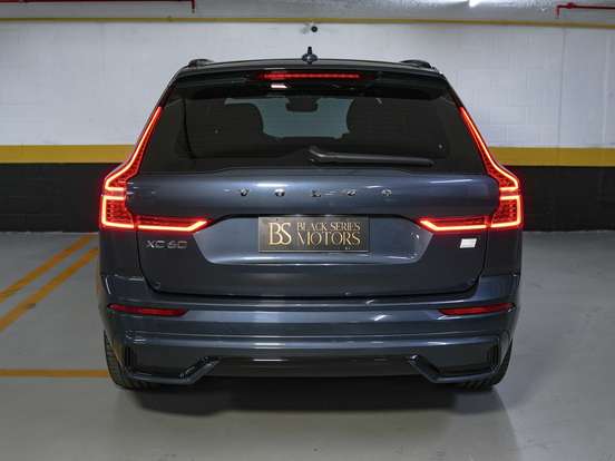 VOLVO-XC60-2023