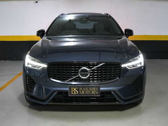 VOLVO-XC60-2023