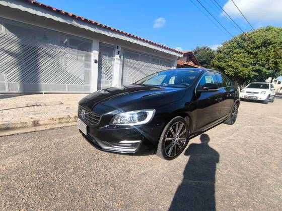 VOLVO S60 2.0 T4 MOMENTUM GASOLINA 4P AUTOMÁTICO