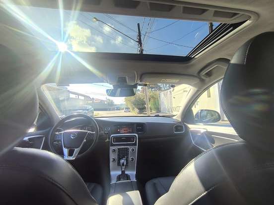 VOLVO-S60-2.0 T4 MOMENTUM GASOLINA 4P AUTOMÁTICO VOLVO-S60-2017