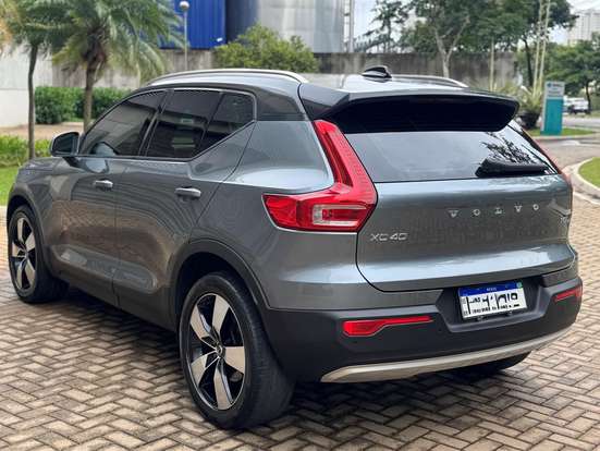 VOLVO-XC40-2.0 T5 GASOLINA MOMENTUM AWD GEARTRONIC VOLVO-XC40-2019