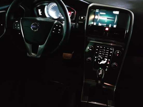VOLVO-XC60-2.0 T5 MOMENTUM GASOLINA 4P AUTOMÁTICO VOLVO-XC60-2016
