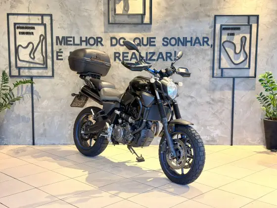 YAMAHA MT-03 YAMAHA MT-03