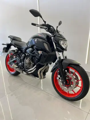 YAMAHA MT-07 ABS YAMAHA MT-07 ABS