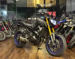 YAMAHA MT-09 YAMAHA MT-09