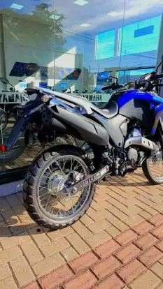 YAMAHA-XTZ 250 LANDER CONNECTED-2026