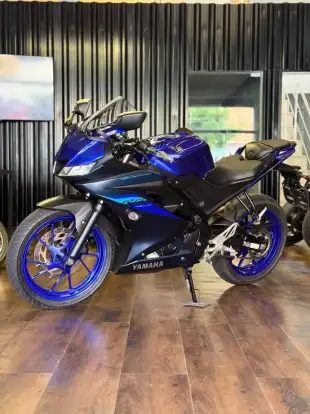 YAMAHA-YZF R15-2024