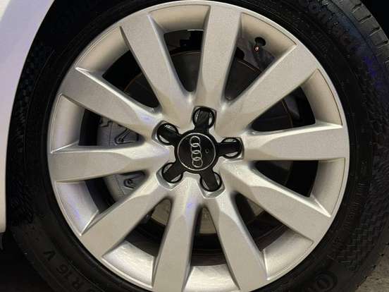 AUDI-A1-2011