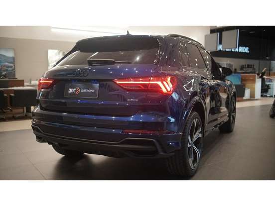 AUDI-Q3-2024