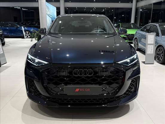AUDI-RS Q8-2025
