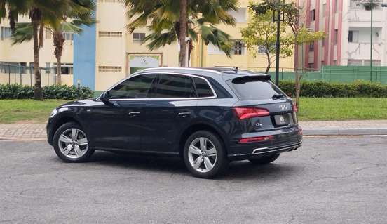 AUDI-Q5-2019