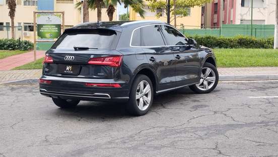 AUDI-Q5-2019