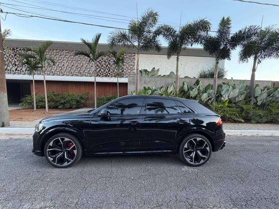 AUDI RS Q8 4.0 V8 TWINTURBO MHEV TIPTRONIC
