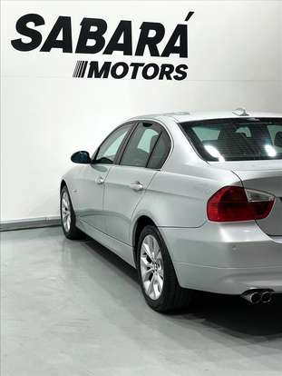 BMW-325i-2005