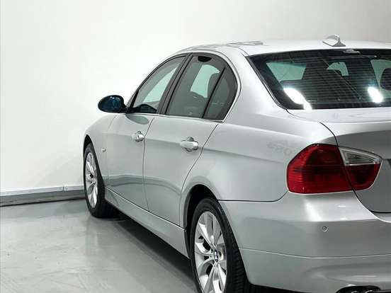 BMW-325i-2.5 SEDAN 24V GASOLINA 4P AUTOMÁTICO BMW-325i-2005