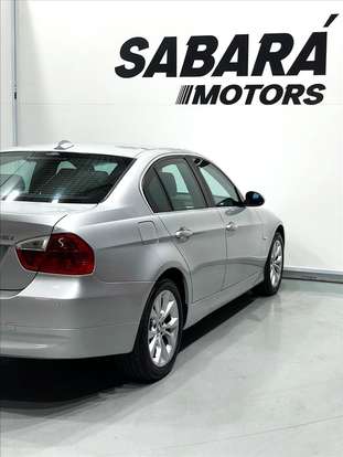 BMW-325i-2005