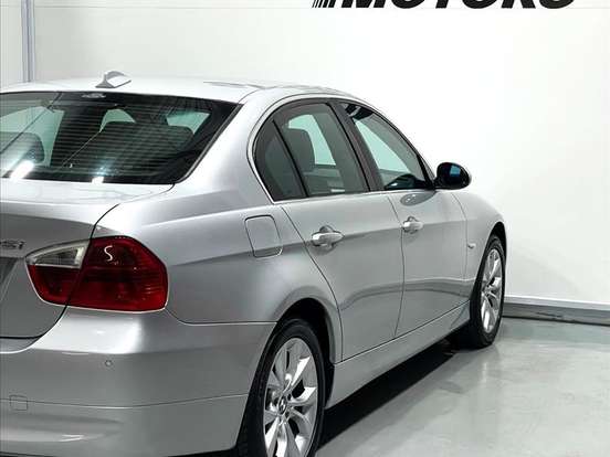 BMW-325i-2.5 SEDAN 24V GASOLINA 4P AUTOMÁTICO BMW-325i-2005