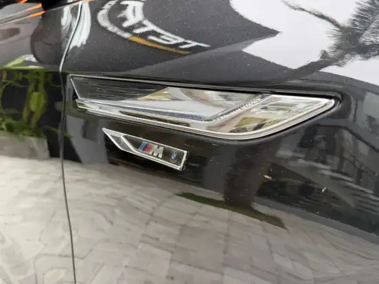 BMW-650i-2011