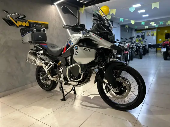 BMW F 900 GS ADVENTURE BMW F 900 GS ADVENTURE