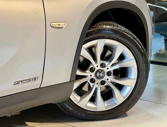 BMW-X1-2011
