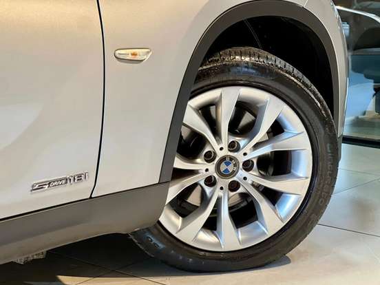 BMW-X1-2.0 16V GASOLINA SDRIVE18I 4P AUTOMÁTICO BMW-X1-2011