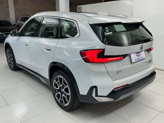 BMW-X1-2023