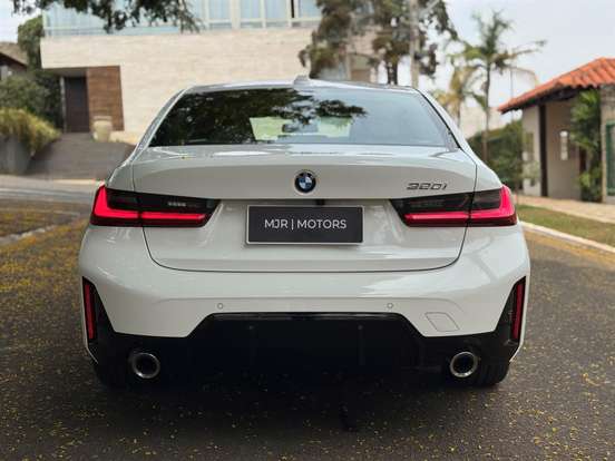 BMW-320i-2.0 16V TURBO FLEX M SPORT AUTOMÁTICO BMW-320i-2023