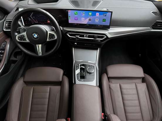 BMW-320i-2023