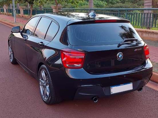 BMW-M 135i-3.0 24V TURBO GASOLINA 4P AUTOMÁTICO BMW-M 135i-2014