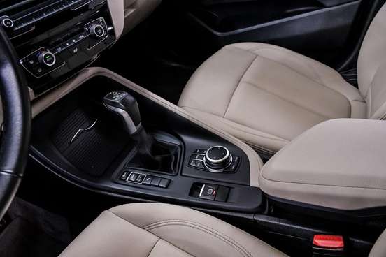 BMW-X1-2021