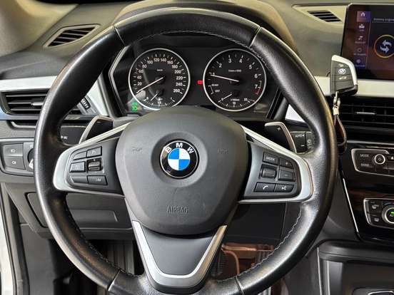 BMW-X1-2.0 16V TURBO ACTIVEFLEX SDRIVE20I X-LINE 4P AUTOMÁTICO BMW-X1-2017