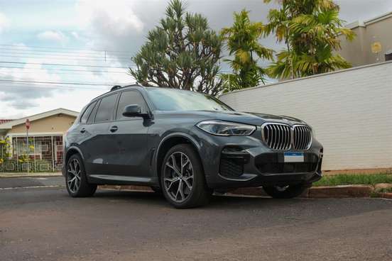 BMW-X5-2021