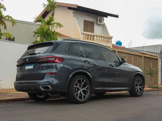 BMW-X5-3.0 I6 TURBO HÍBRIDO XDRIVE45E M SPORT AUTOMÁTICO BMW-X5-2021