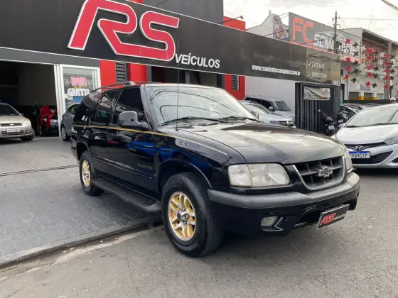 CHEVROLET BLAZER 4.3 SFI DLX EXECUTIVE 4X4 V6 12V GASOLINA 4P MANUAL CHEVROLET BLAZER 4.3 SFI DLX EXECUTIVE 4X4 V6 12V GASOLINA 4P MANUAL