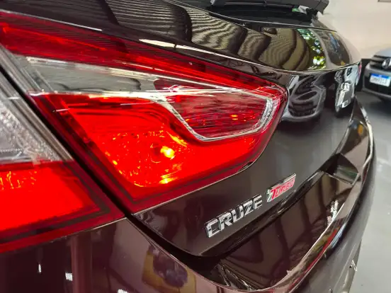 CHEVROLET-CRUZE-2017