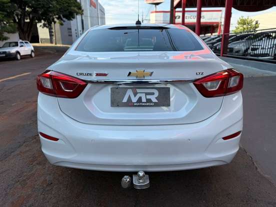 CHEVROLET-CRUZE-2017