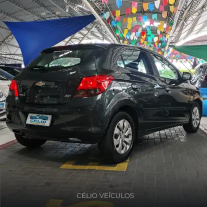 CHEVROLET-ONIX-2018