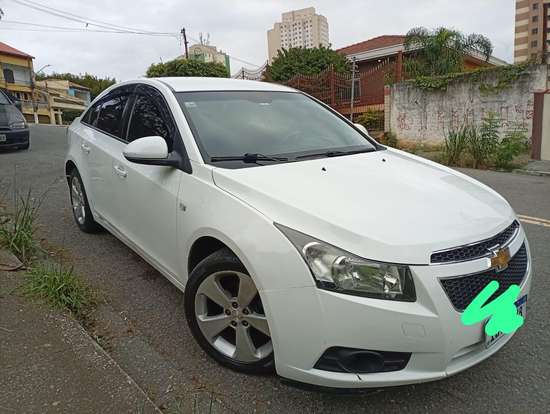 CHEVROLET-CRUZE-2013