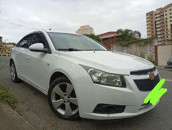 CHEVROLET-CRUZE-2013
