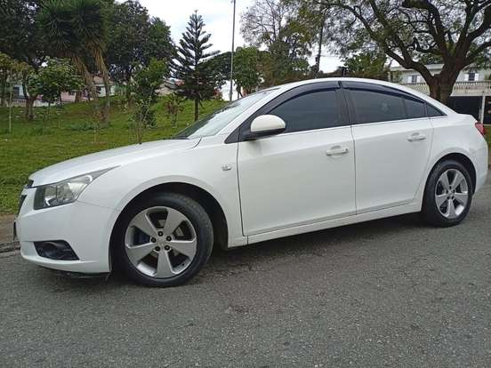 CHEVROLET-CRUZE-1.8 LT 16V FLEX 4P MANUAL CHEVROLET-CRUZE-2013