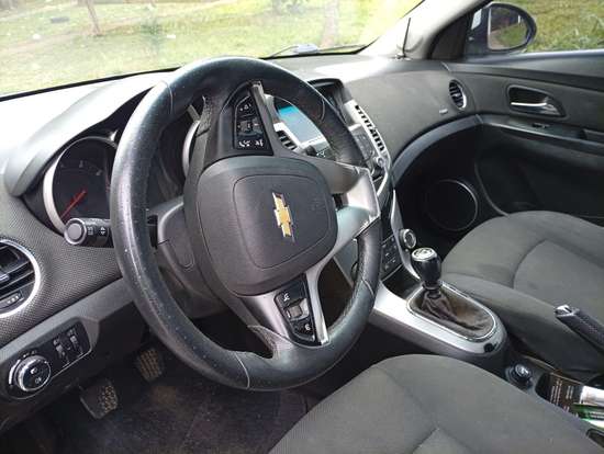 CHEVROLET-CRUZE-2013
