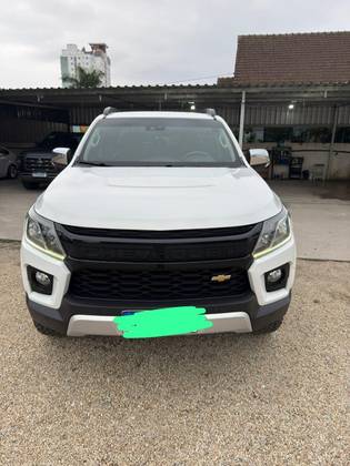 CHEVROLET S10 2.8 16V TURBO DIESEL HIGH COUNTRY CD 4X4 AUTOMÁTICO