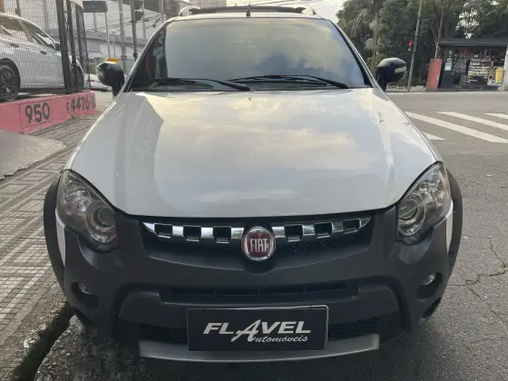 FIAT STRADA 1.8 MPI ADVENTURE CE 16V FLEX 2P MANUAL FIAT STRADA 1.8 MPI ADVENTURE CE 16V FLEX 2P MANUAL